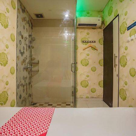 Super Oyo Capital O 92633 Spring Hotel Gubeng Sorabaya Extérieur photo