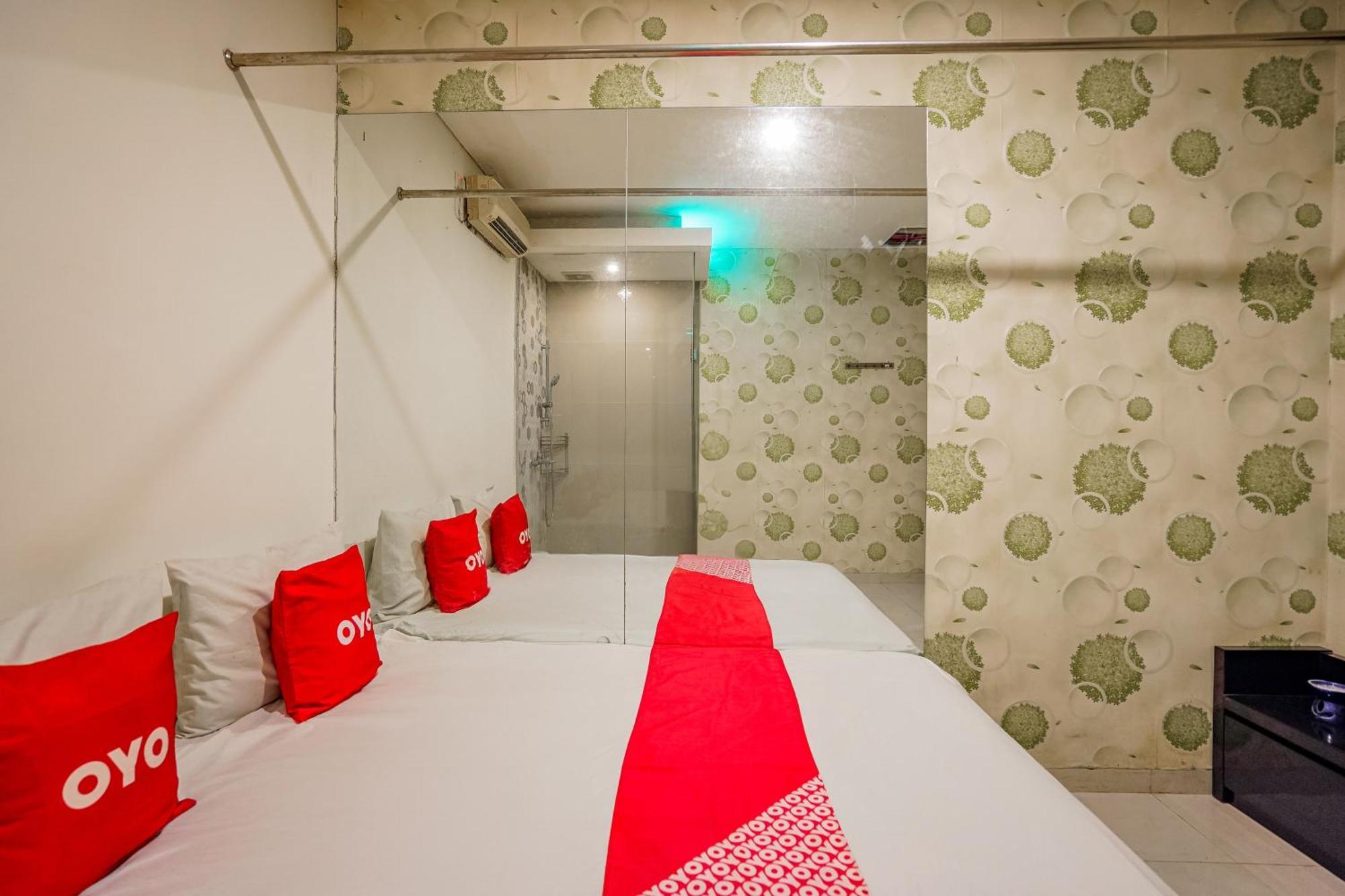 Super Oyo Capital O 92633 Spring Hotel Gubeng Sorabaya Extérieur photo