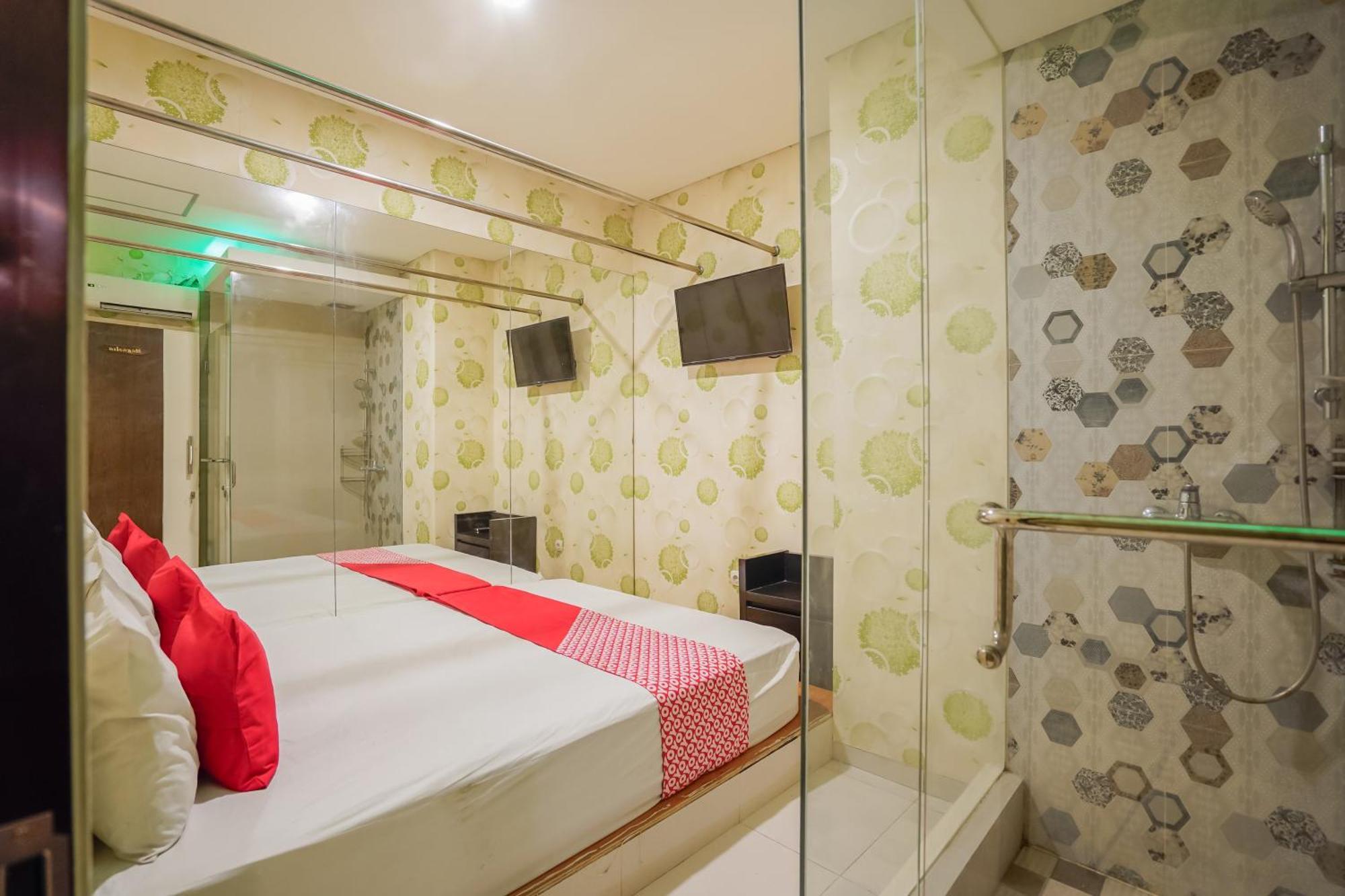 Super Oyo Capital O 92633 Spring Hotel Gubeng Sorabaya Extérieur photo